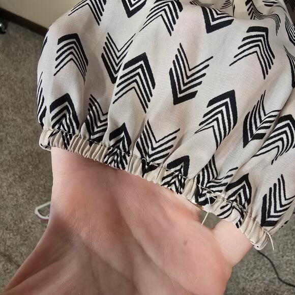 Chevron Patterned Women's Top - Picture 6 of 10